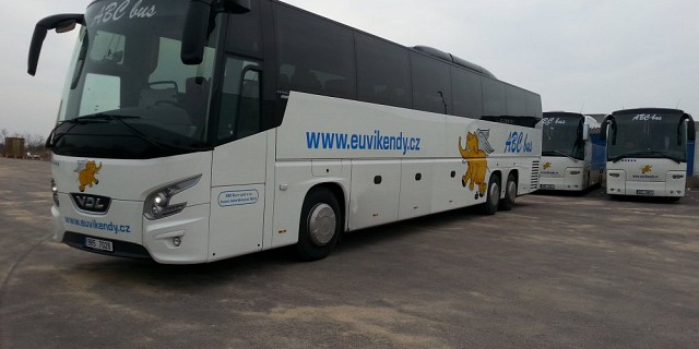 ...a je nás opět o jednoho slona více.......