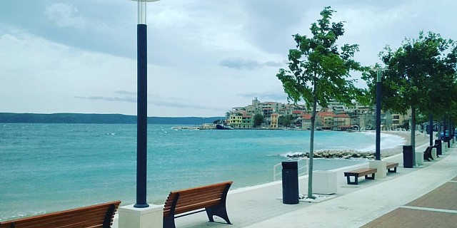 A je to tady, jak jsme slibovali: „uvidíte, že moře letos uvidíte“. 🏝 Rovněž tak Eiffelovku či Louvre