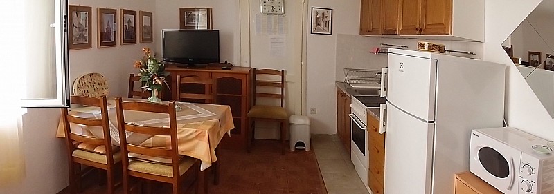 Chorvatsko - Makarská riviéra - Igrane - vlastní doprava/ čtyřlůžkový apartmán 17