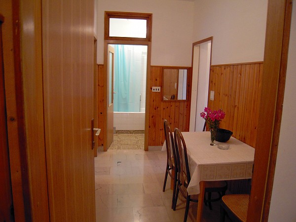 Chorvatsko - Makarská riviéra - Igrane - vlastní doprava/ čtyřlůžkový apartmán 23