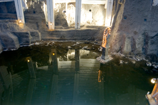 Podzemní jezírko v solném dole Wieliczka u Krakova