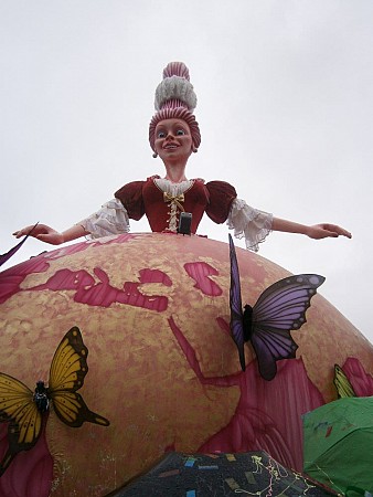 Karnevalové veselí v Nice na Azurovém pobřeží 2