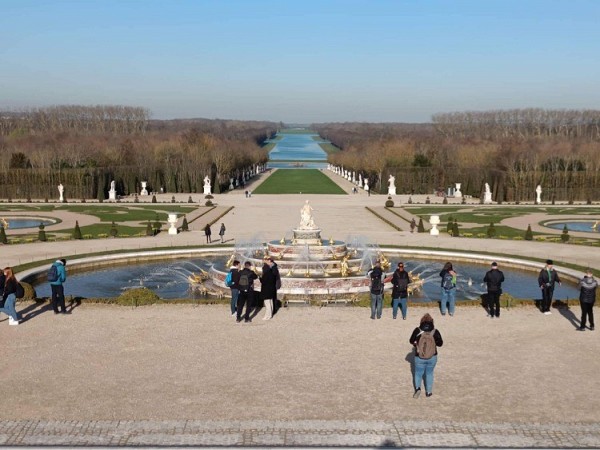 Versailles, zahrady s pohledem na Grand Canal