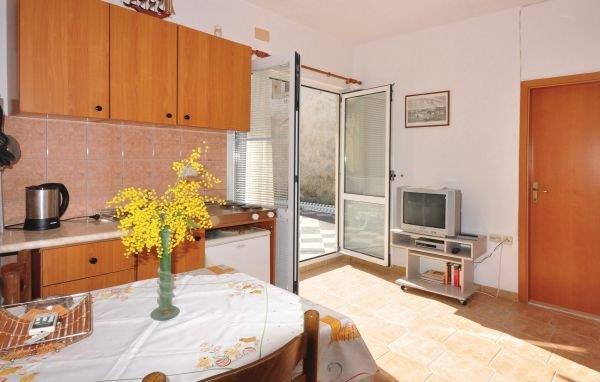 Chorvatsko - Makarská riviéra - Igrane - vlastní doprava/ čtyřlůžkový apartmán 27