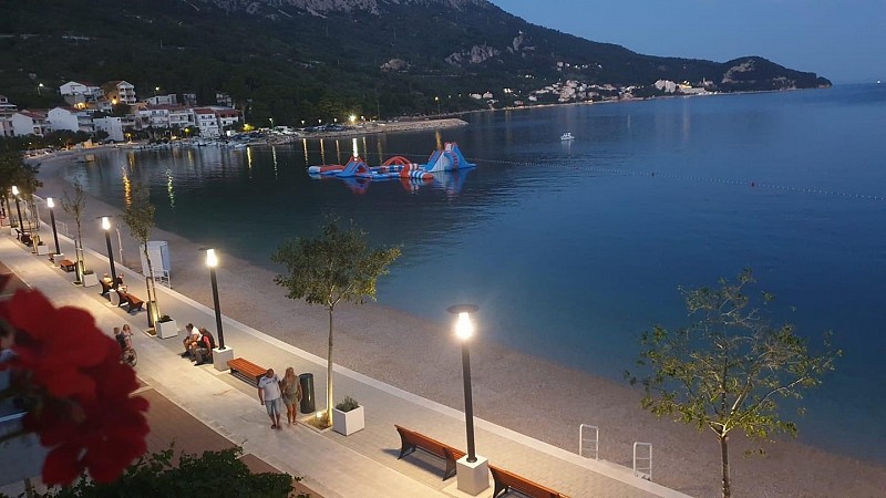 Igrane 6 dní vlastní doprava - vyhněte se frontám s nástupy v neděli nebo v úterý 18