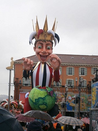 Karnevalové veselí v Nice na Azurovém pobřeží 1