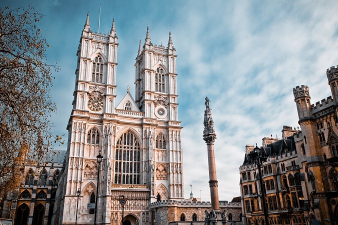Westminsterské opatství, gotický kostel s dvojicí věží v Londýně