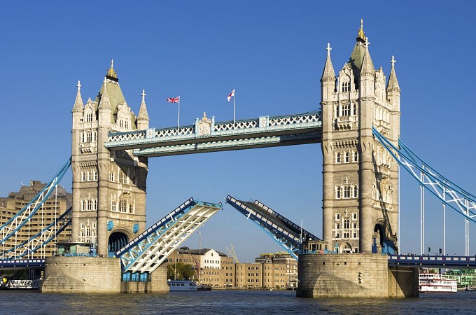 Tower Bridge v Londýně