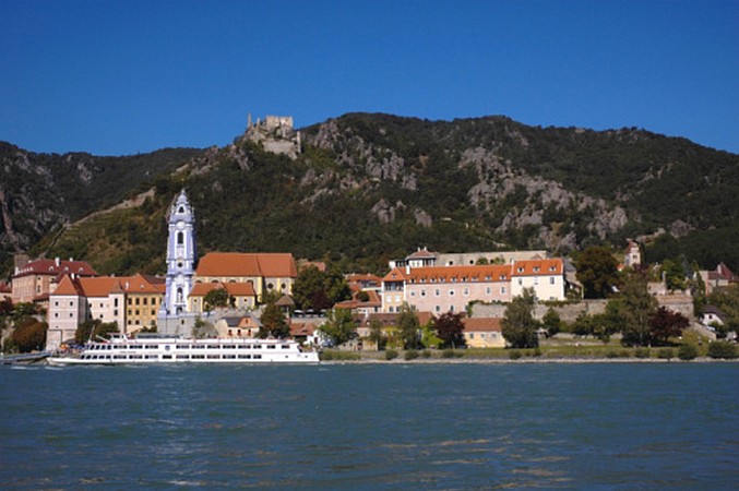 Dürnstein - celkový pohled více z dálky