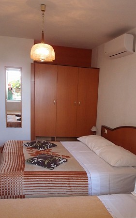 Chorvatsko - Makarská riviéra - Igrane - vlastní doprava/ čtyřlůžkový apartmán 8